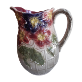 Pitcher dabbling