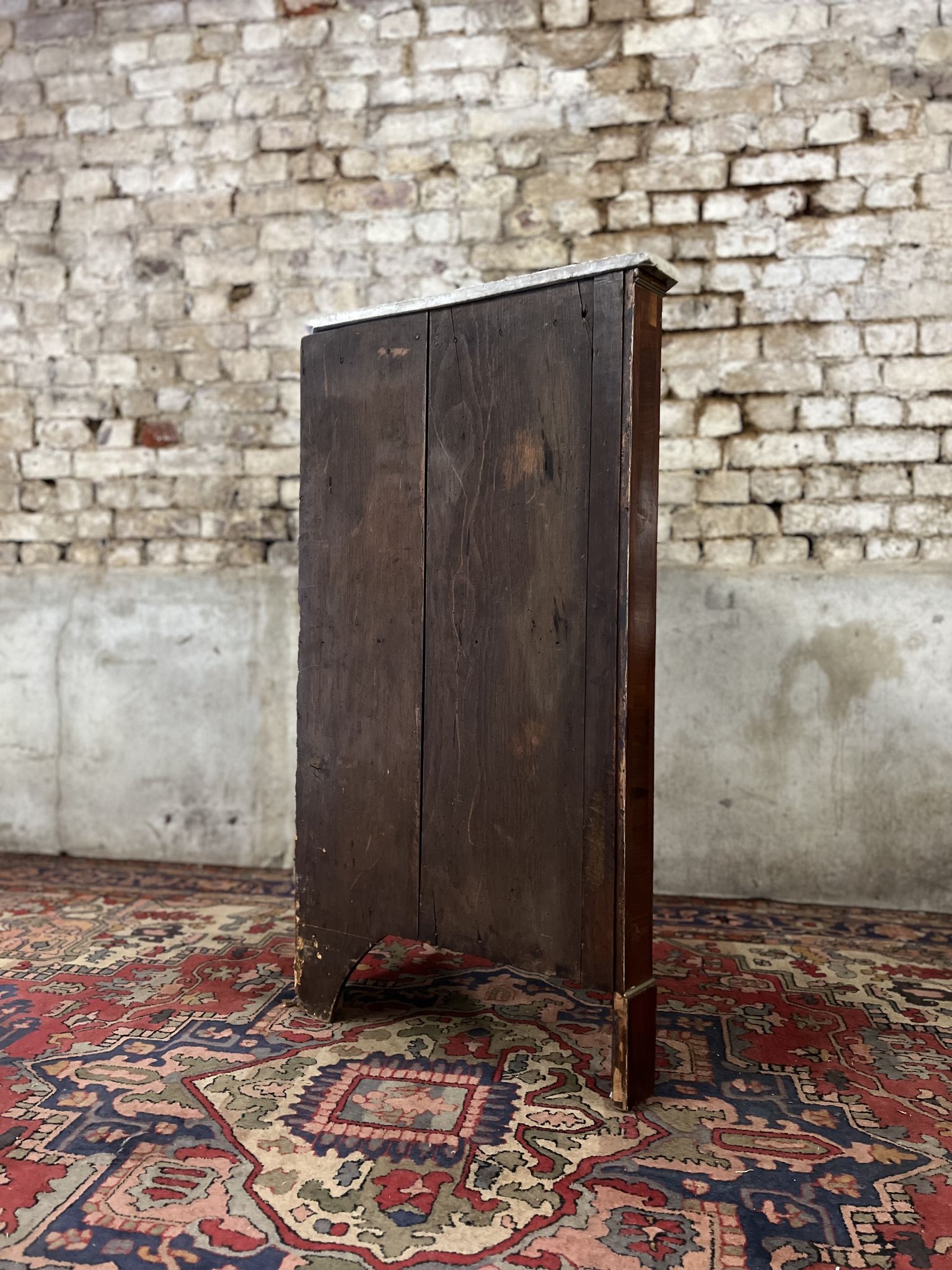 Mahogany neck style transition nineteenth century