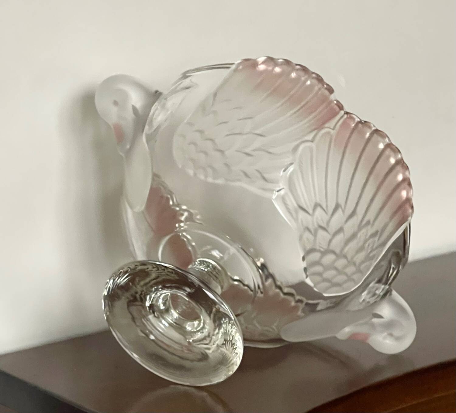 Moulded glass swan bowls
