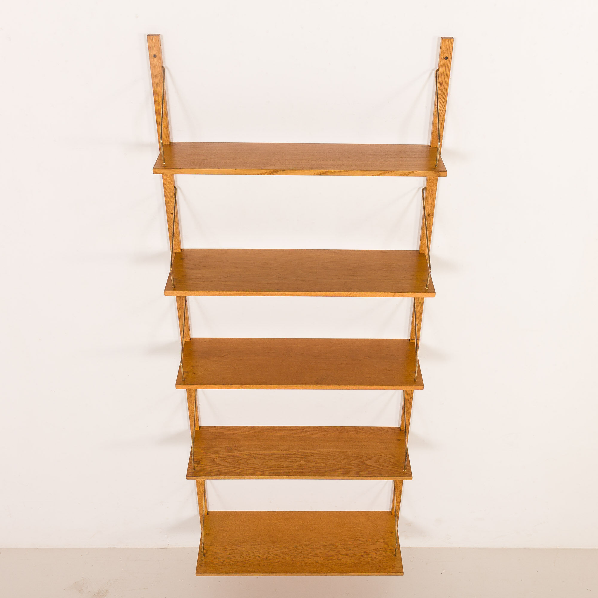 Danish mid-century oak shelving unit in Cadovius style, 1970s