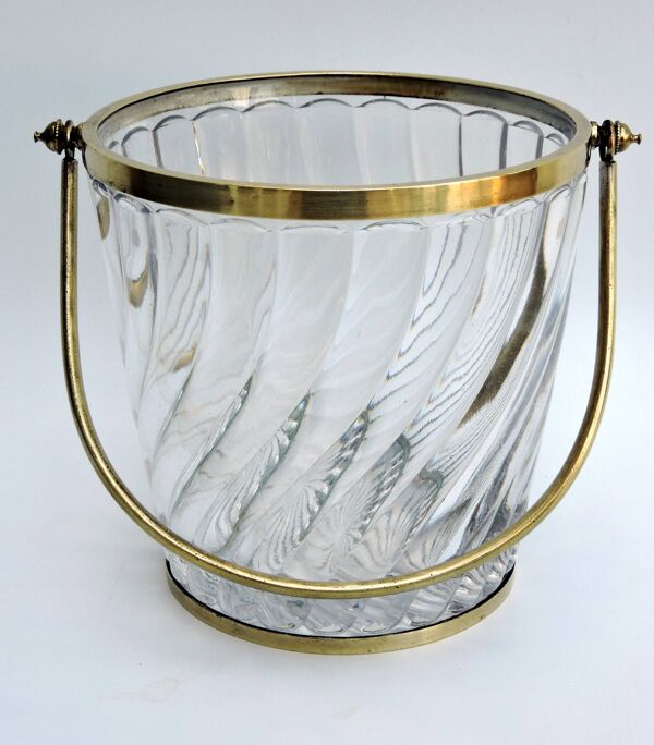 Seau  à glace, cristal de baccarat, moulé,  modèle '' bambous tors
