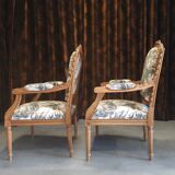 Paire de fauteuils style Louis XVI