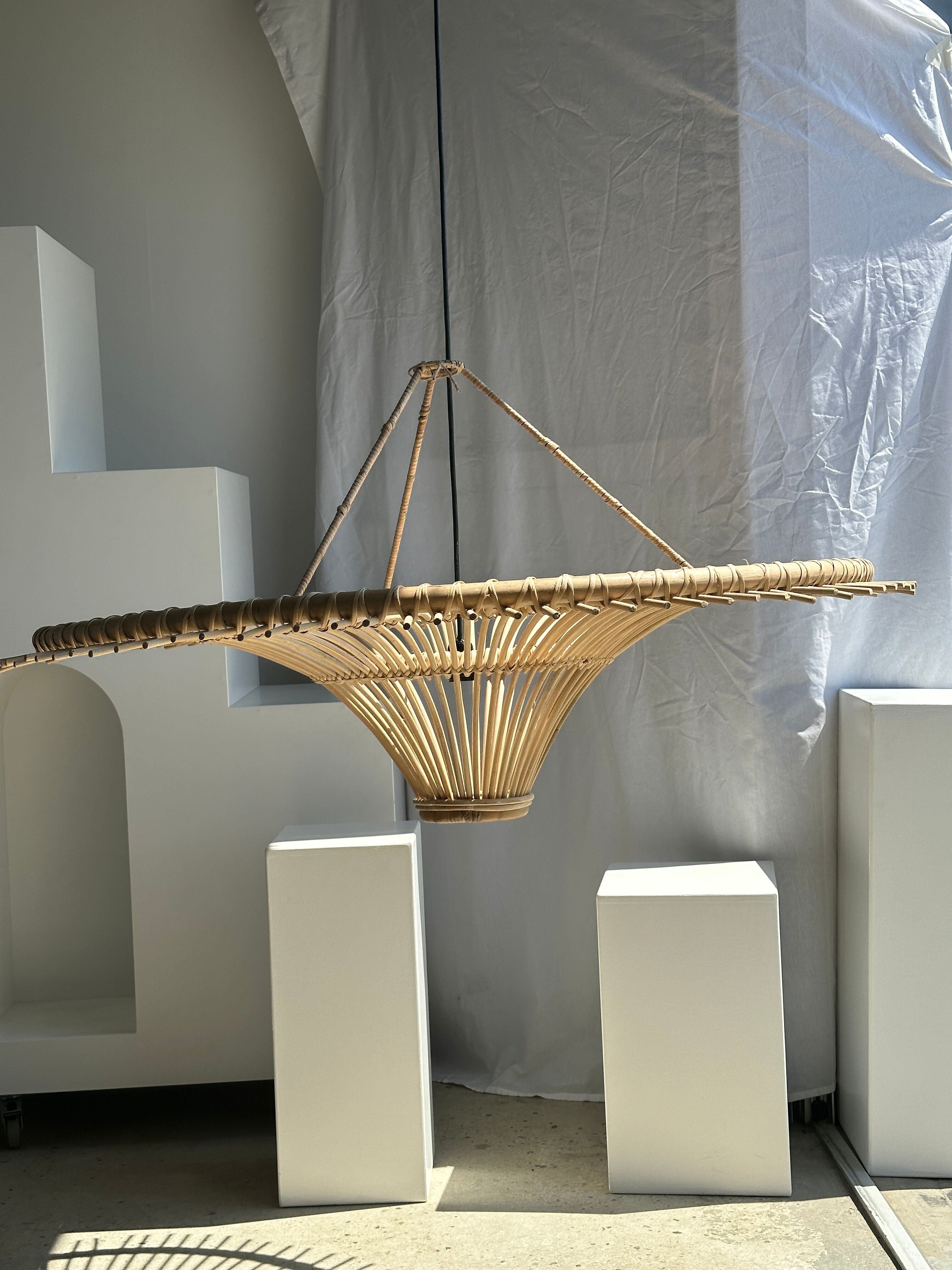Suspension rattan saucer iron frame D:120 H:60