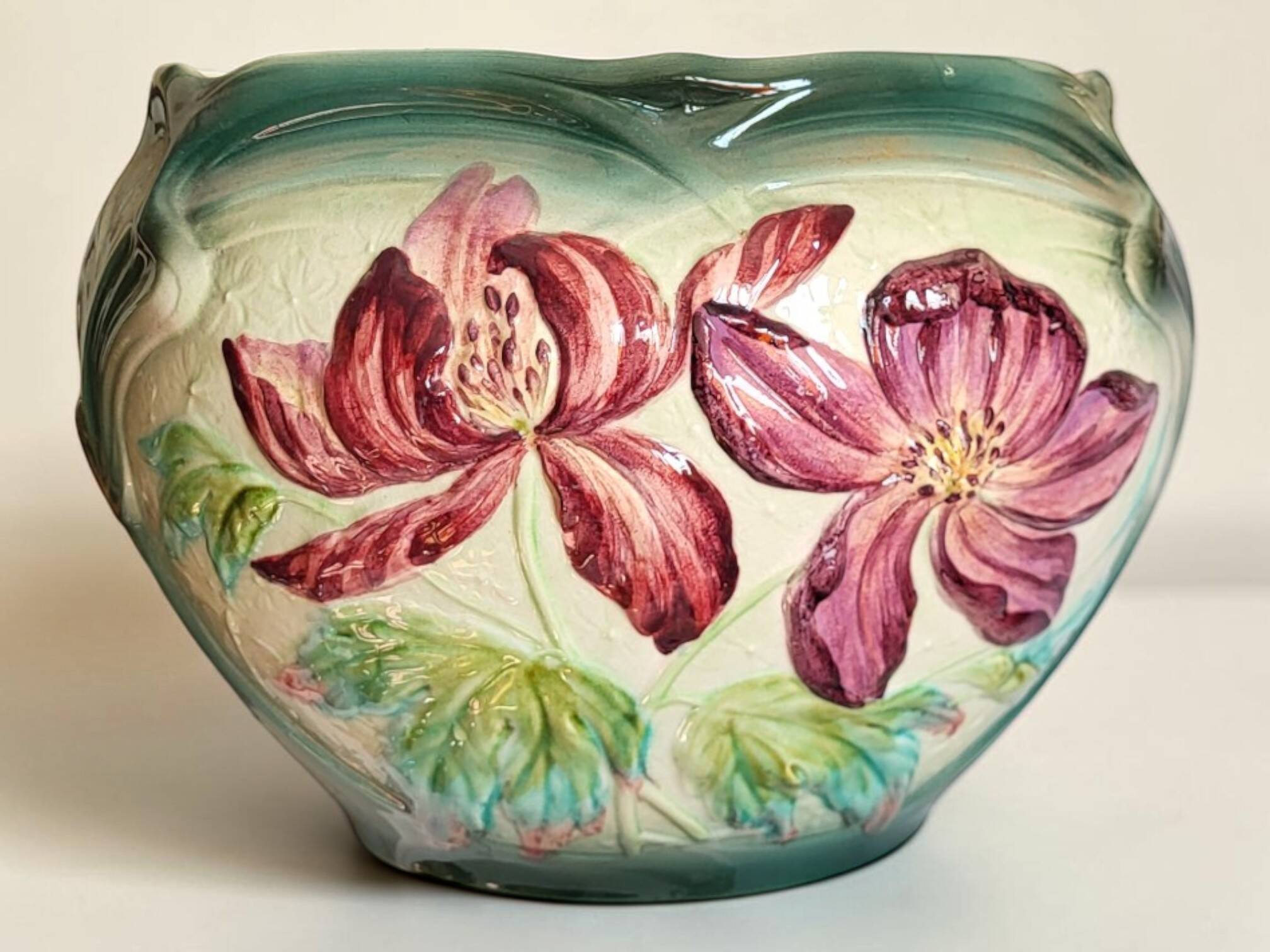 Longchamp earthenware cache pot / Art Nouveau