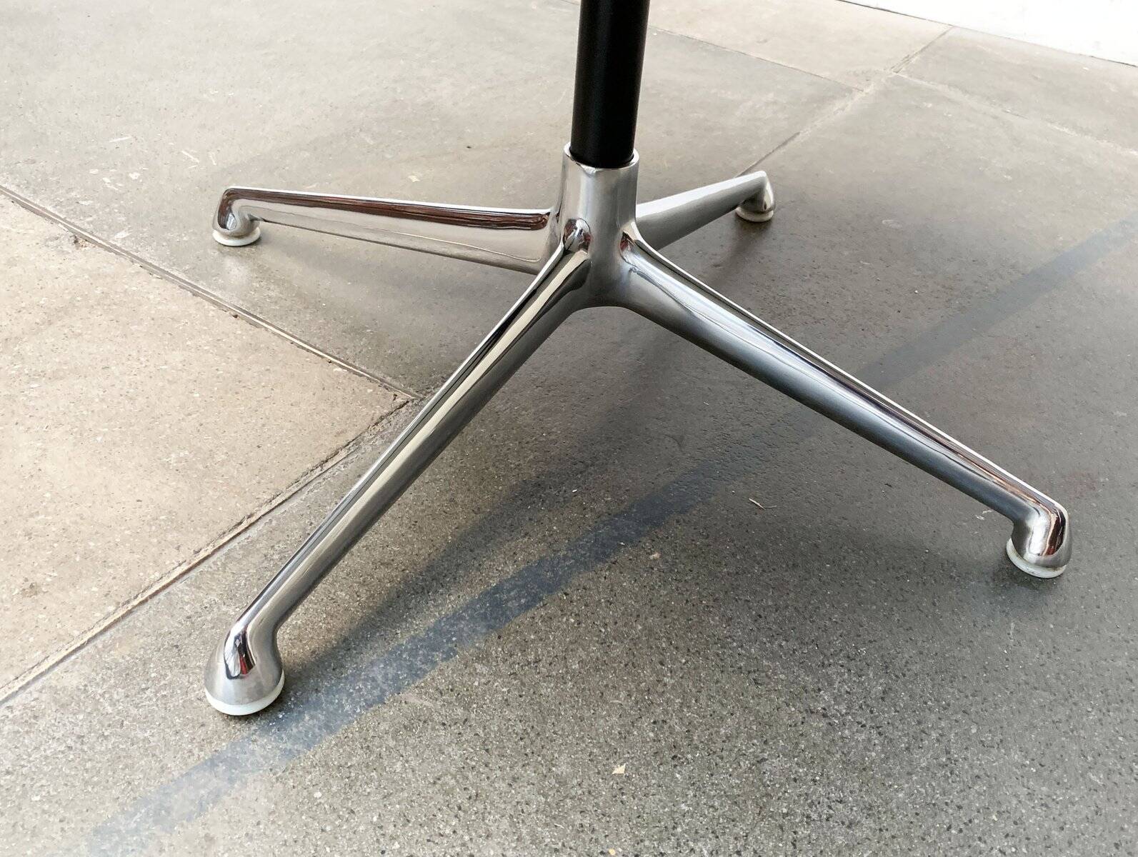 Mid-century side table by Charles & Ray Eames for Herman Miller, 1960s