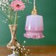Suspension globe vintage en opaline blanche et rose
