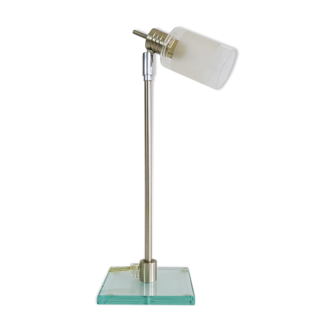 Lampe de bureau à tête pivotante design italien en métal et verre. Année 90