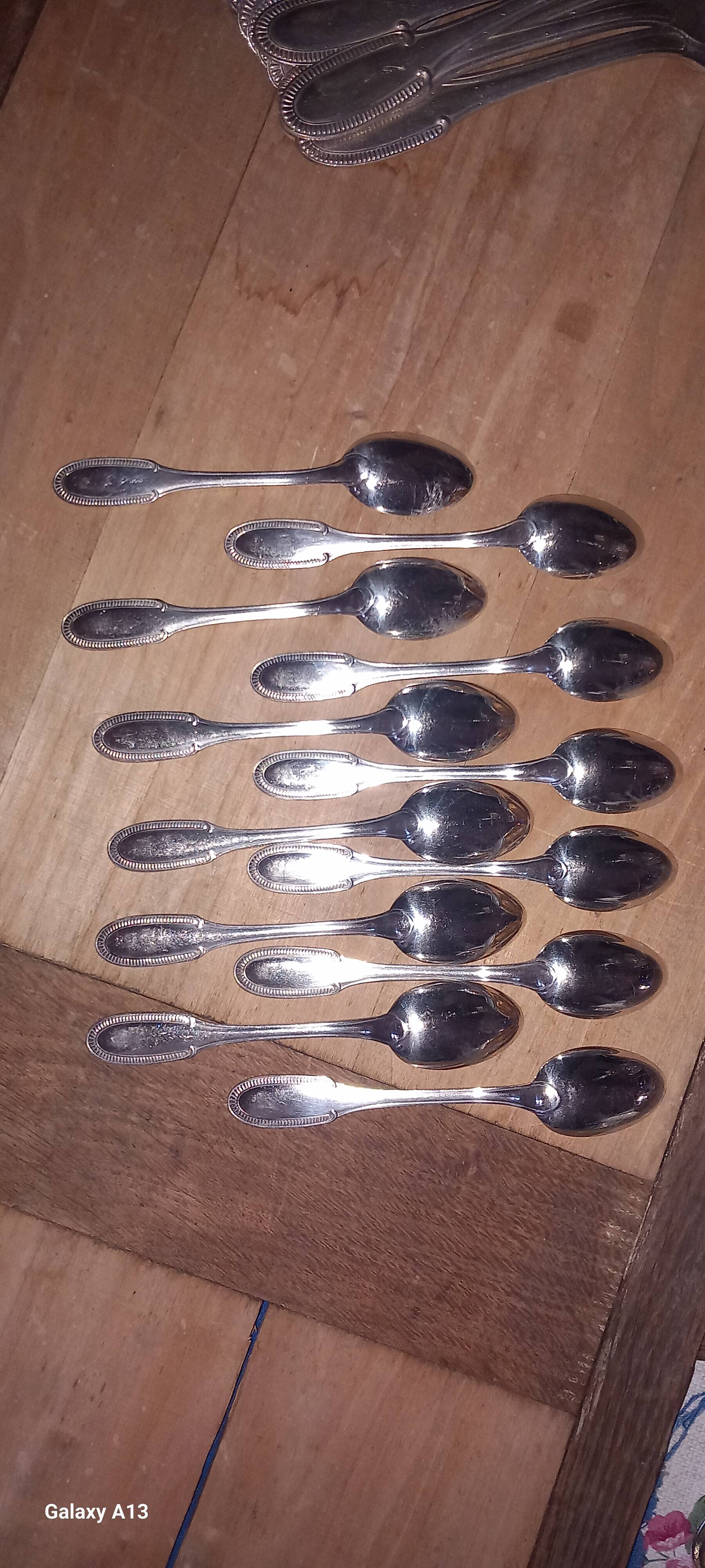Silver-plated metal cutlery set ercuis in its gadroons model box