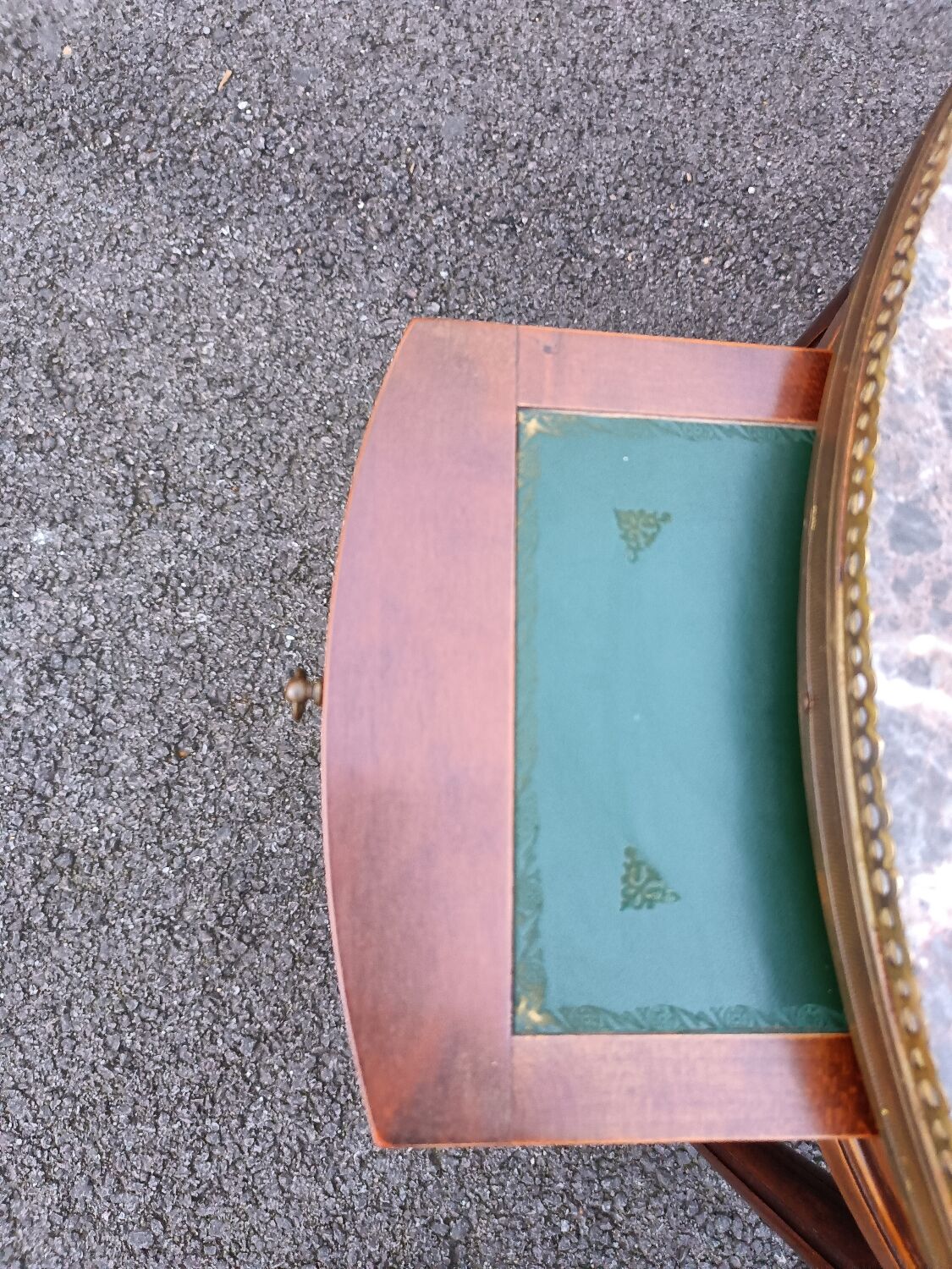 Table bouillotte style Louis XVI marble top