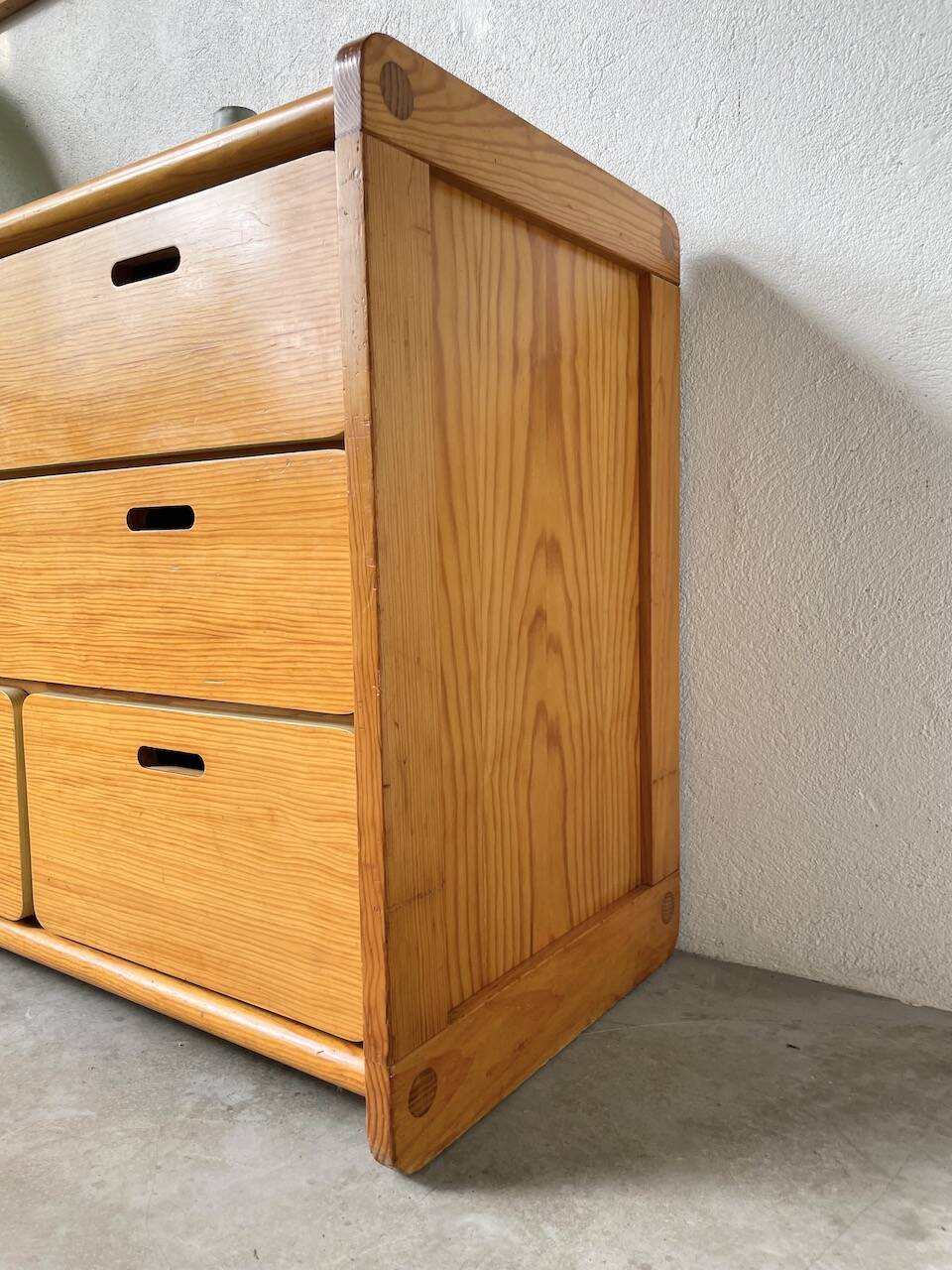 1980s pine chest of drawers