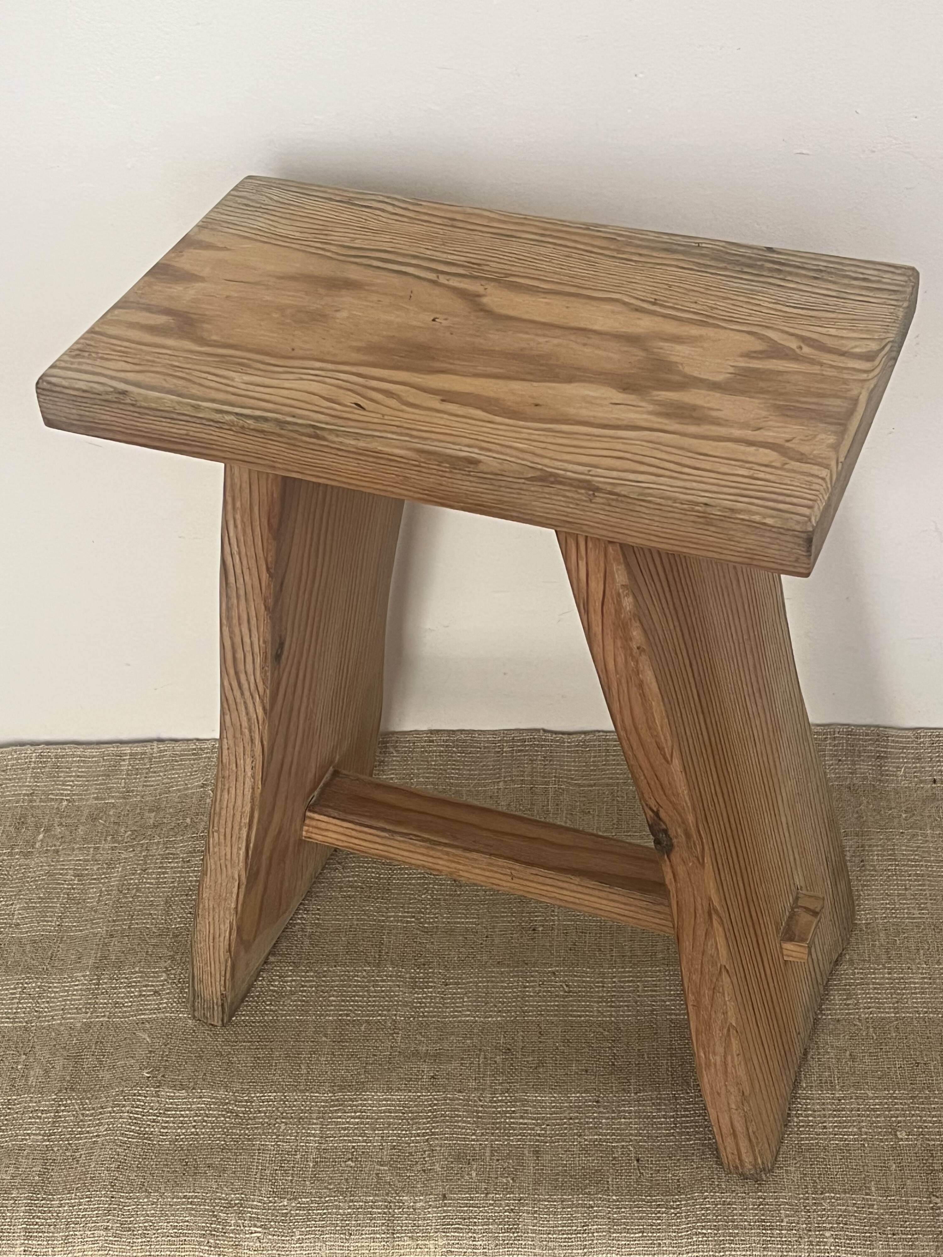 Small stool, country spirit