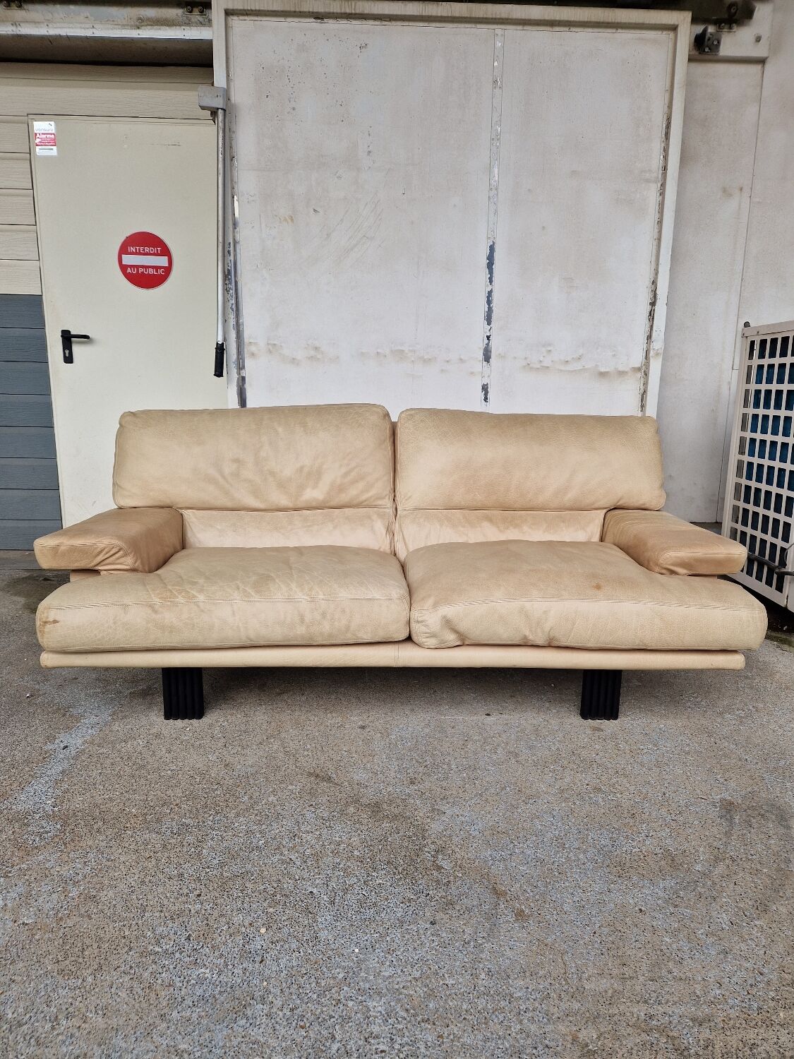 Salon vintage canapé et deux fauteuils
