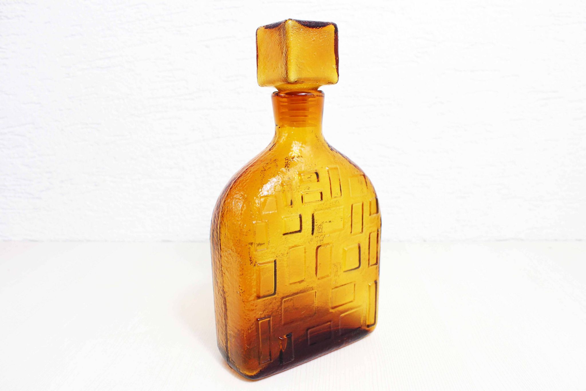 Carafe en verre ambré Empoli, Italie 1960