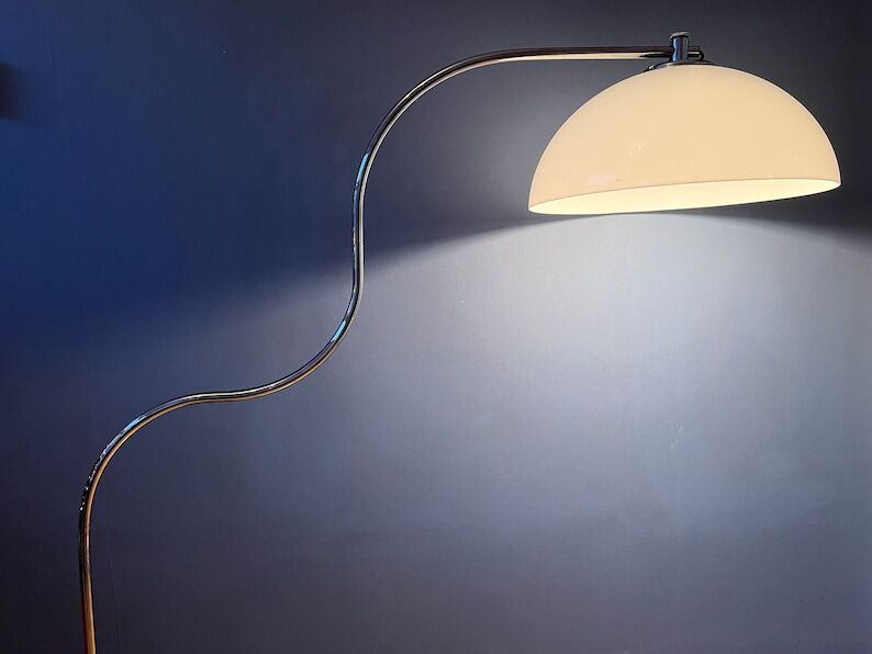Space age snake floor lamp