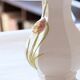 Vase vintage en barbotine tulipe signé Bassano