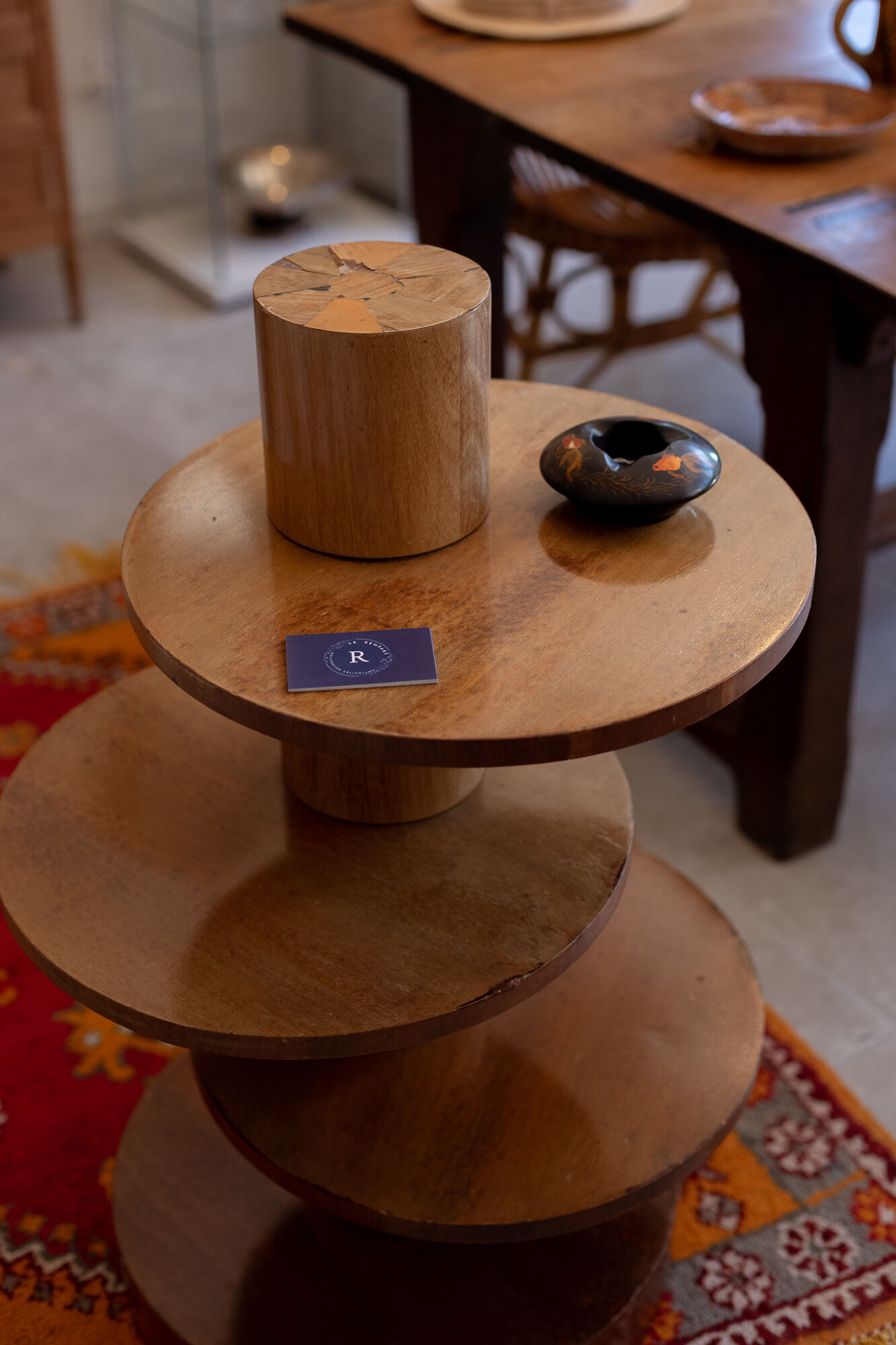 Modernist pedestal table year 30