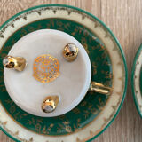 Deux tasses en porcelaine