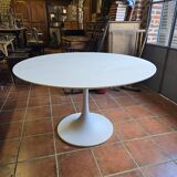 Tulip foot table from the 70s, 120cms in diameter