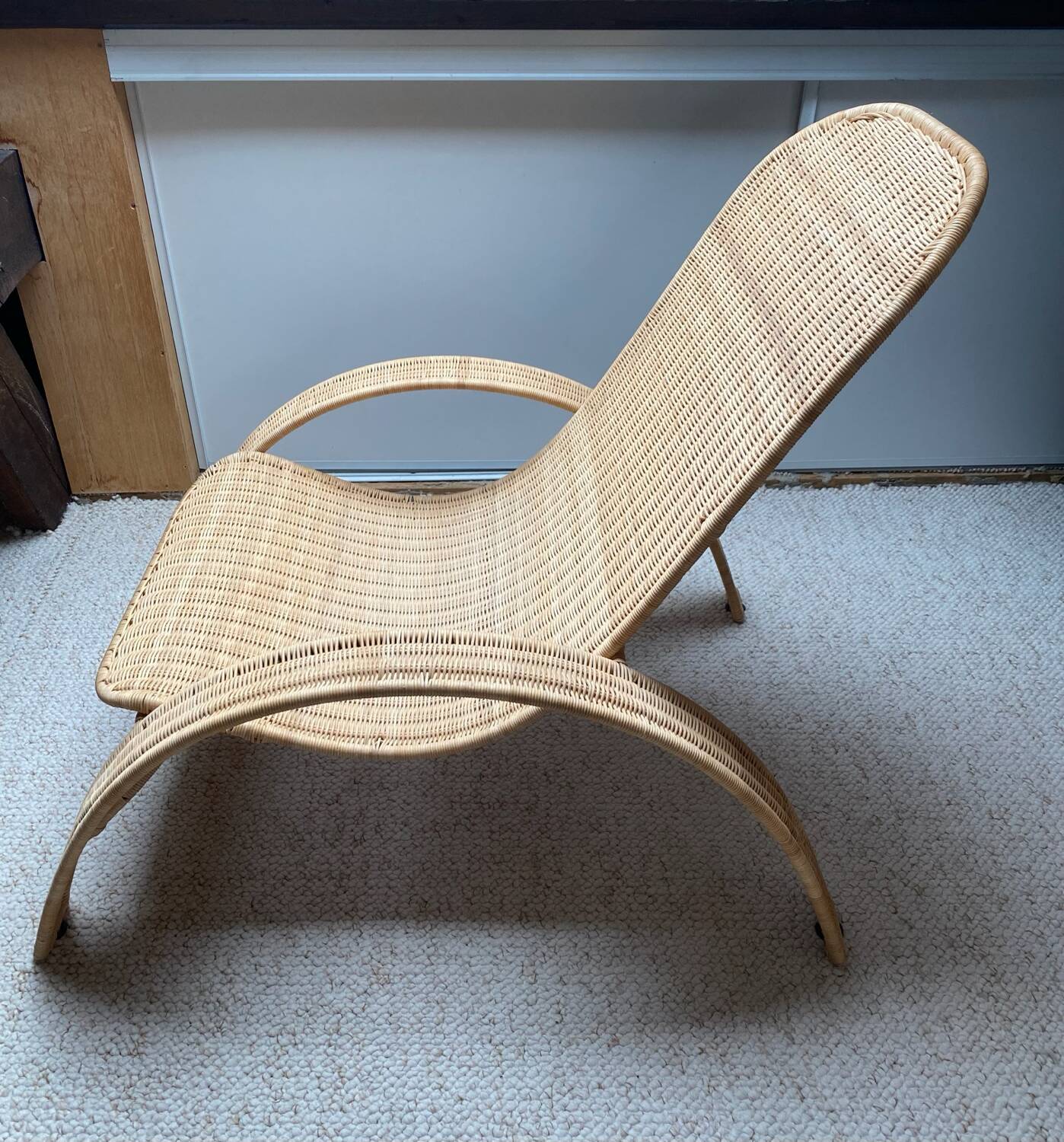 Pair of wicker armchairs