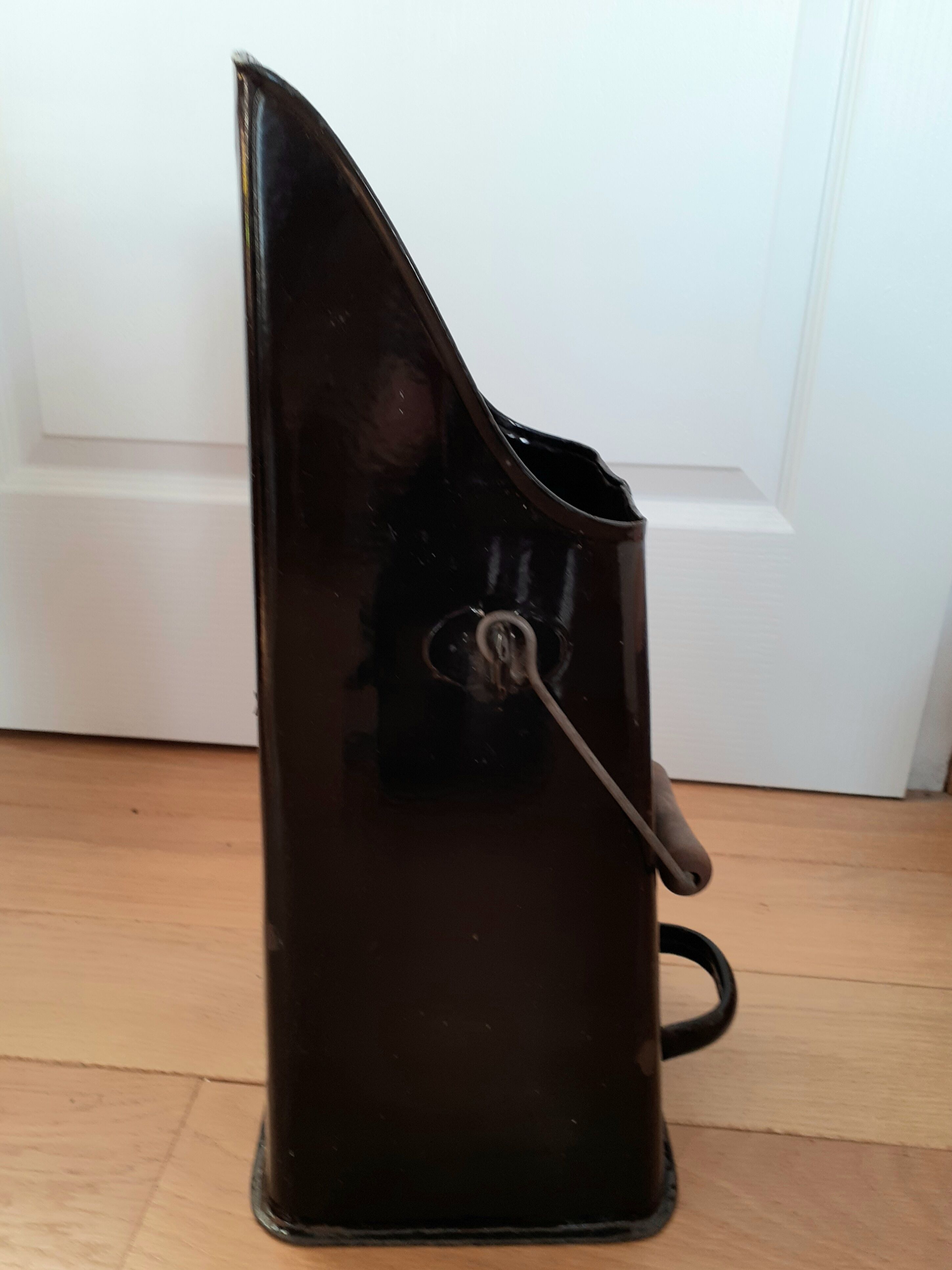 Black enamelled sheet metal coal bucket