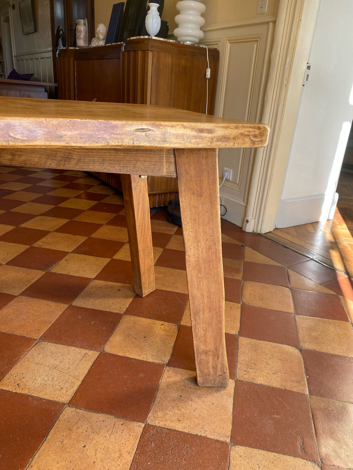 Farm table