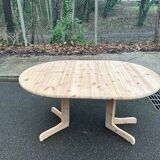 Round extendable dining table Rainer Daumiller for Hirtshals Sawaerk 145