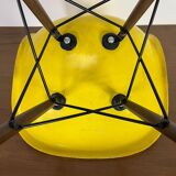 Chaises DSW de Charles & Ray Eames édition Herman Miller