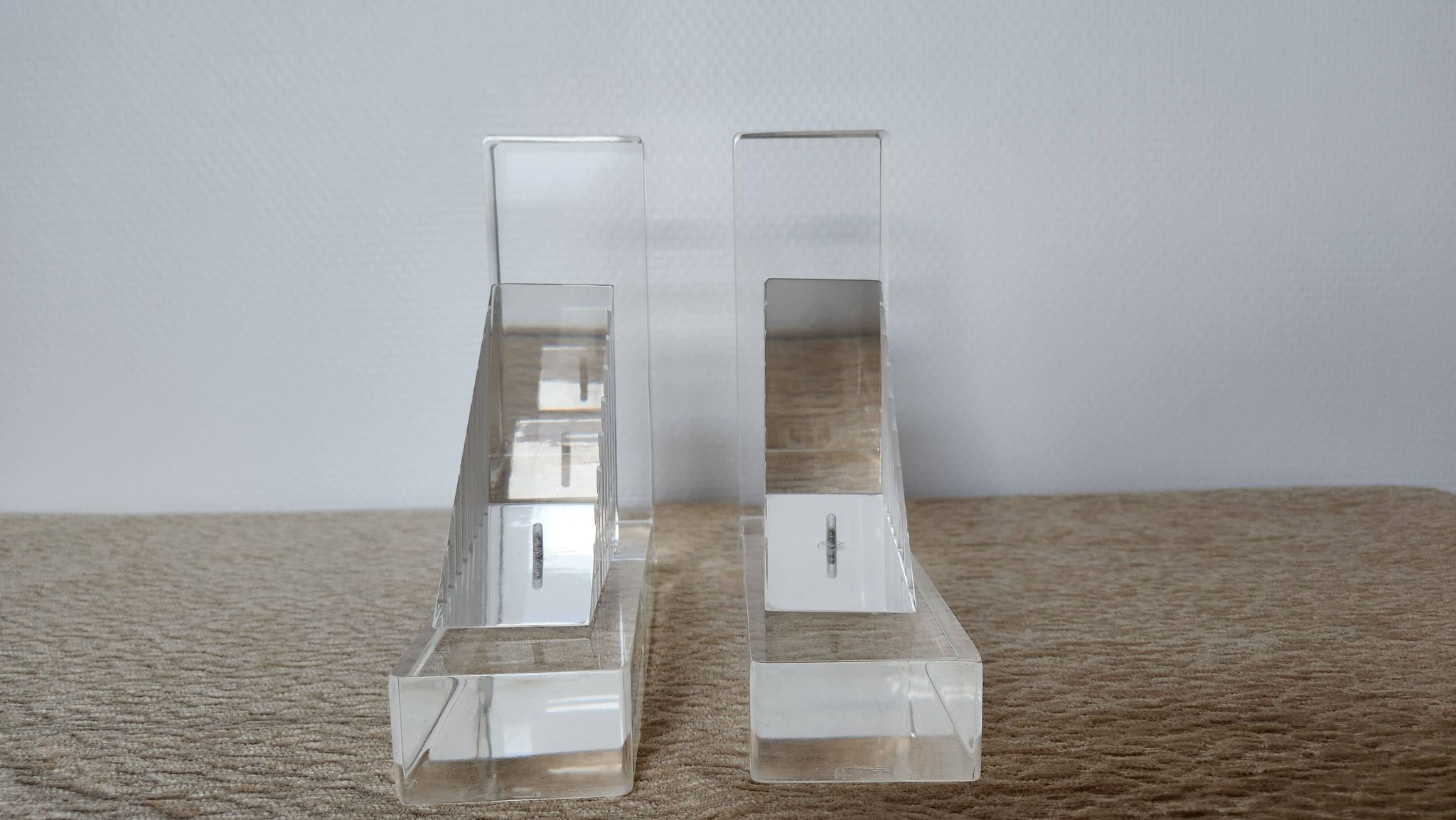 Serre-livres en méthacrylate massif – Design moderniste rare, années 1980