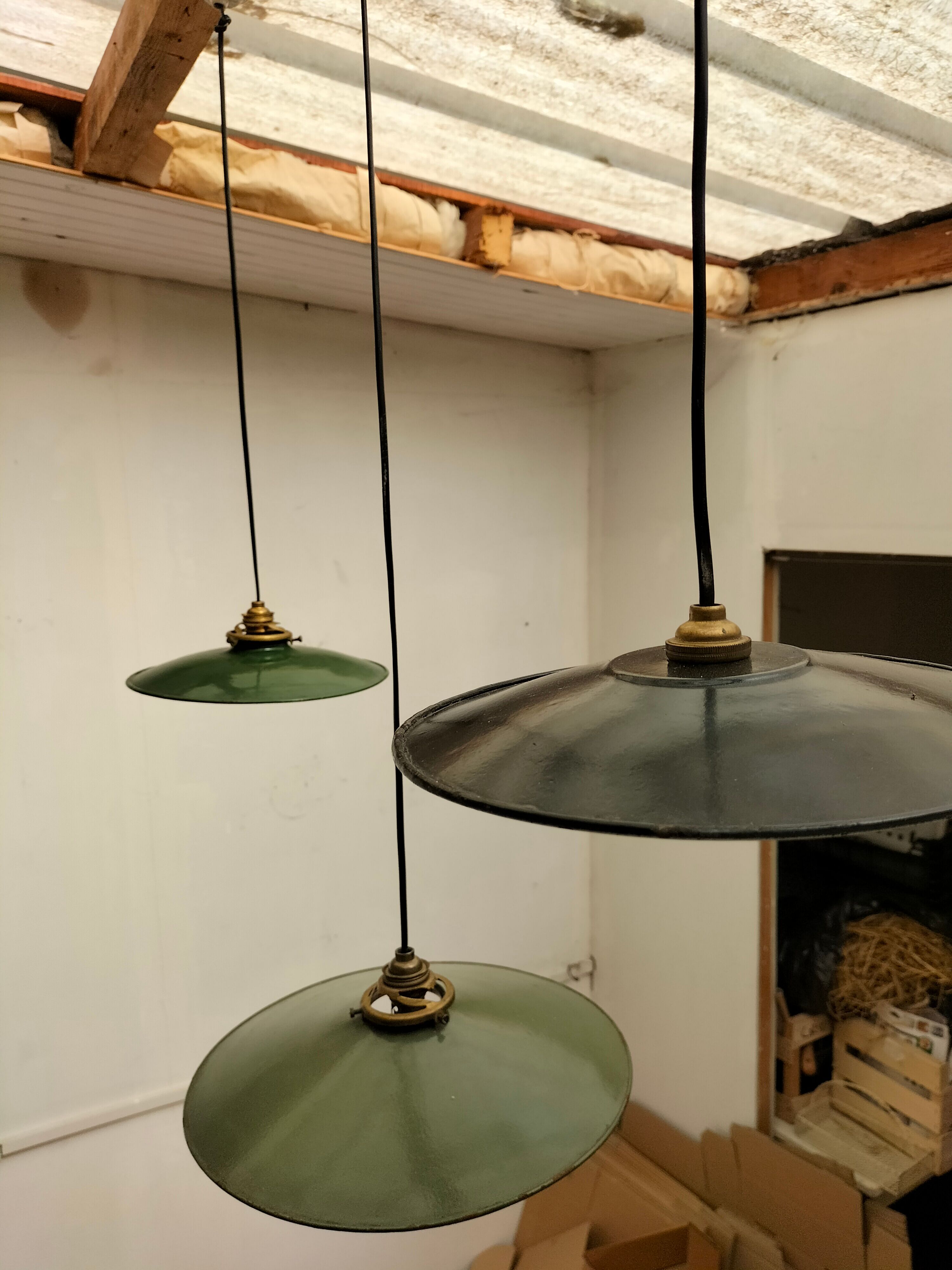 Series of 3 industrial suspensions