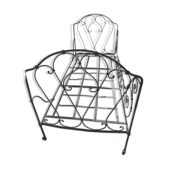 Wrought iron bed