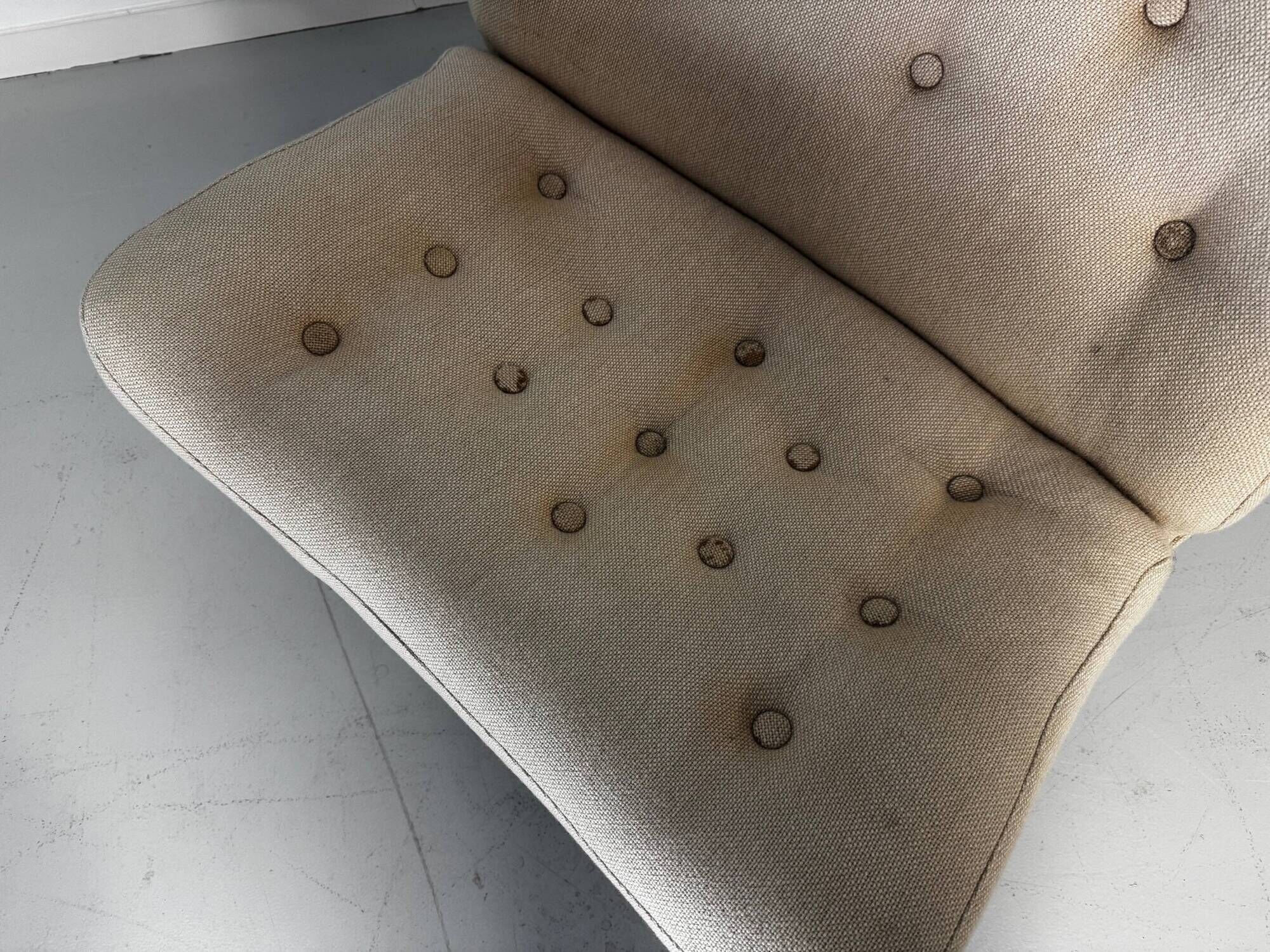 Artifort F976 swivel chair by Geoffrey Harcourt for Artifort