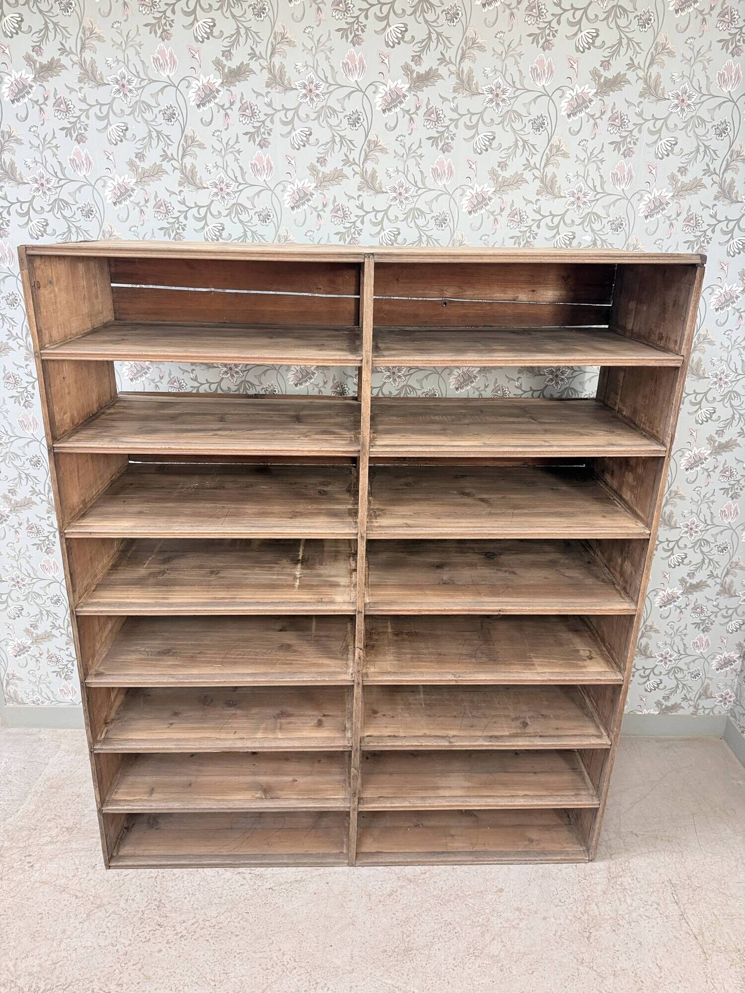 Large workshop cabinet with drawers (renovated)