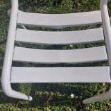 paire de chaises métal blanches, style Tolix