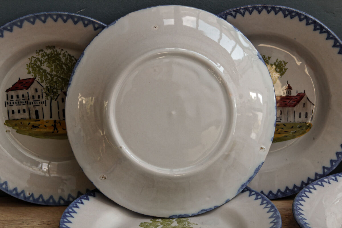 Set of 6 flat plates in faience of St Clément