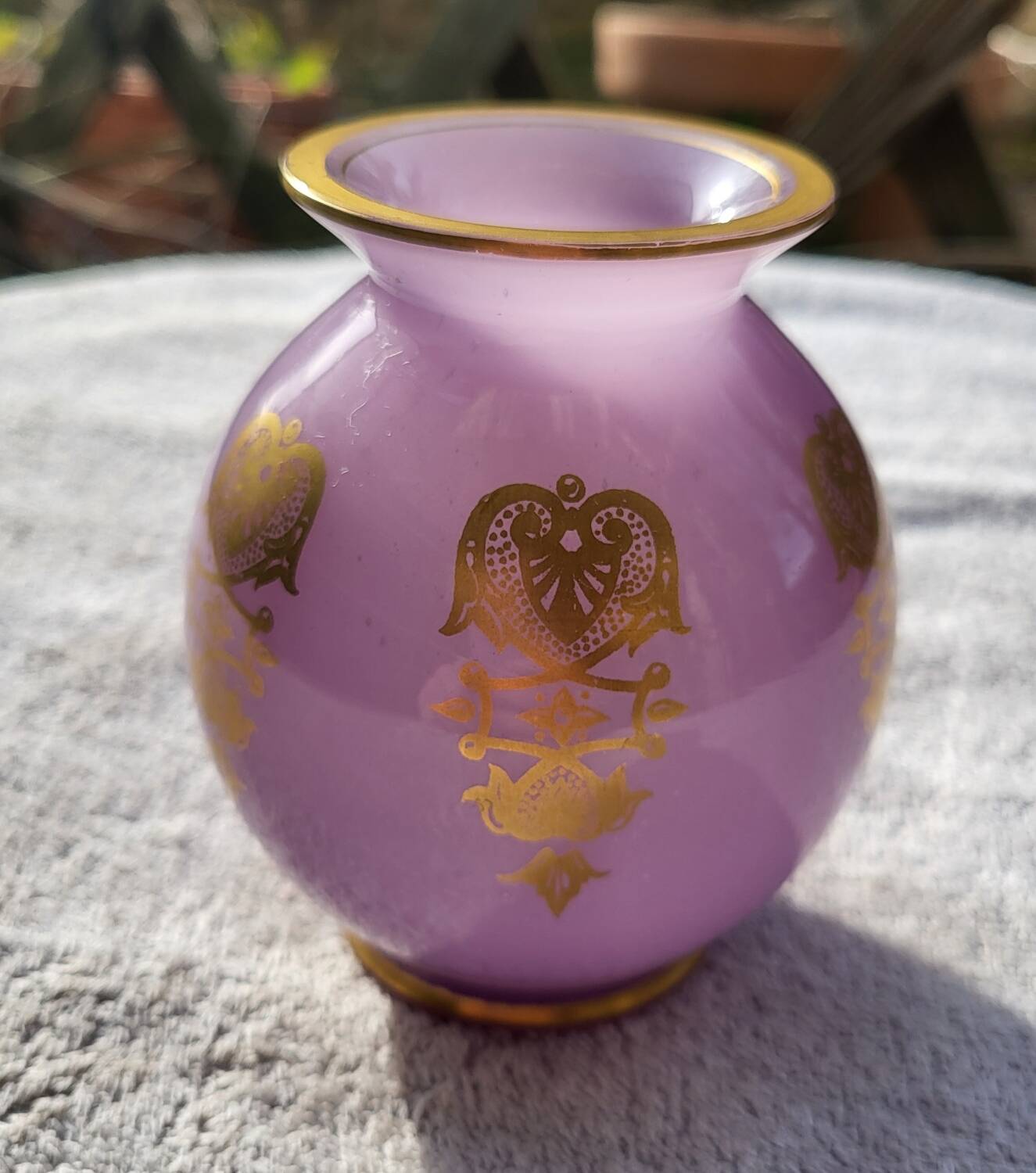 “Agate” ball vase from Baccarat