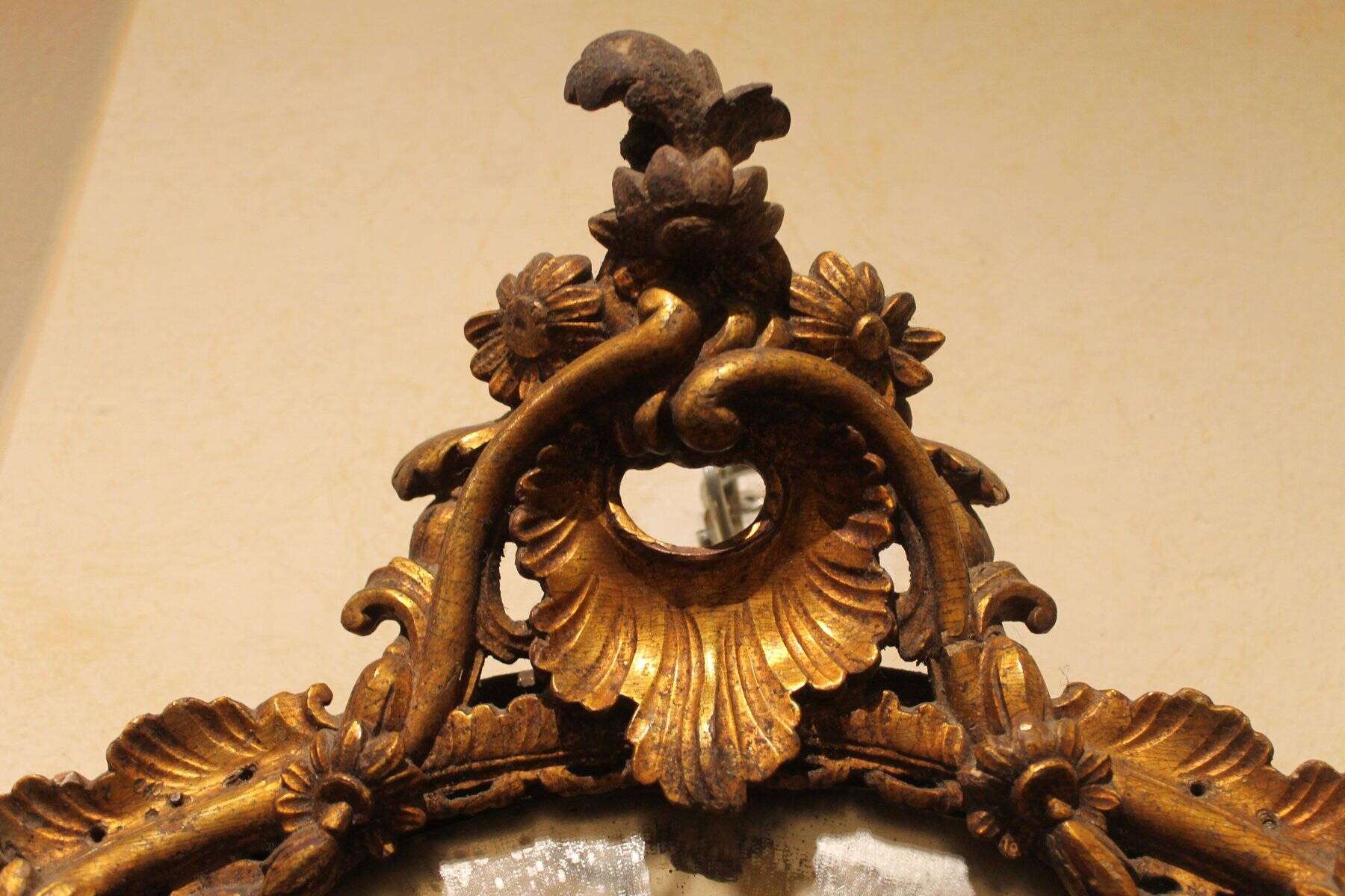 Italian Louis XV Period Hand-Carved Giltwood Mirror