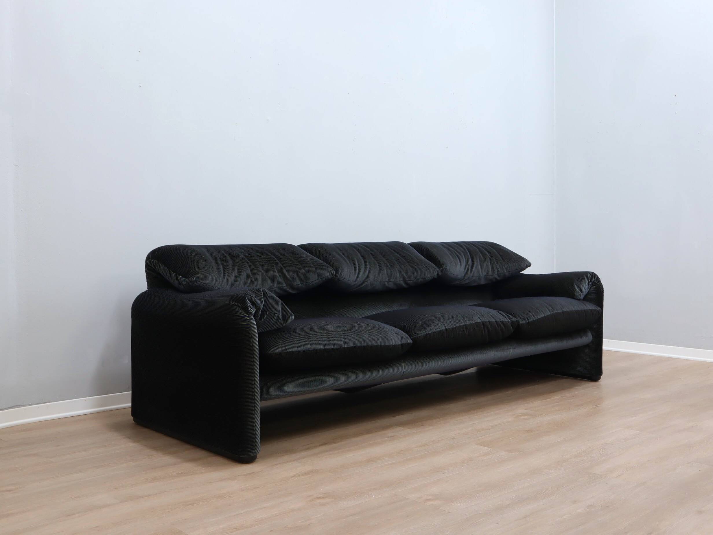 Vintage 1980s blue and green velvet Cassina Maralunga 3-Seater sofa