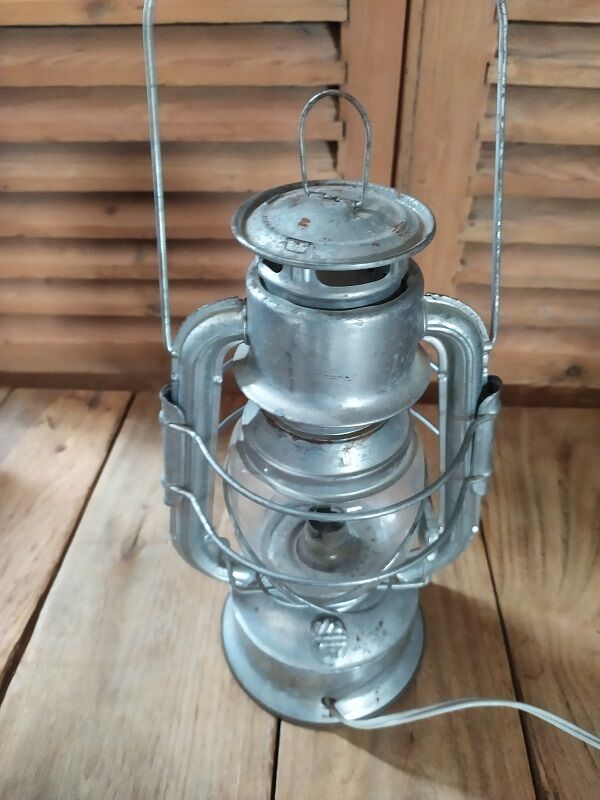 Electrified storm lamp Luciole Guillomard Nantes former dp0421026