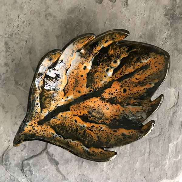 Dish sheet ceramic, L. Dage