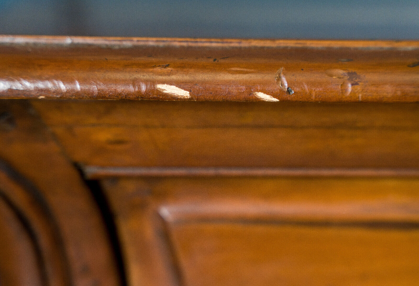 Walnut chest of drawers Louis XV style 3 drawers Bronze handles Mid-twentieth