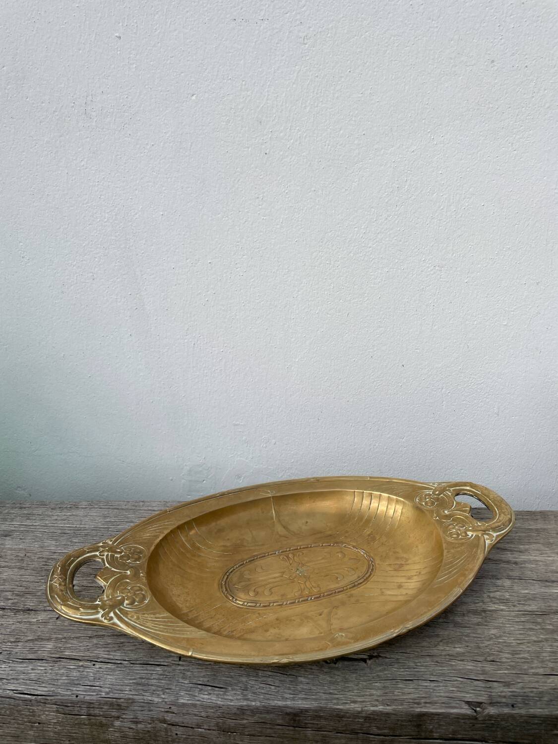 Art Deco oval silver-plated metal dish