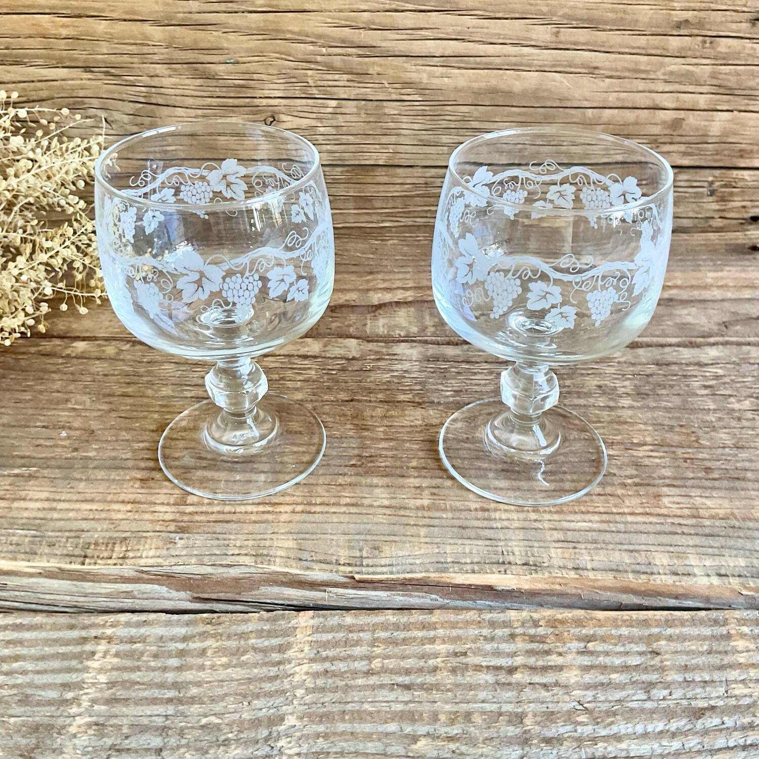 6 small vintage Luminarc glasses