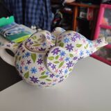 Flowery elephant teapot