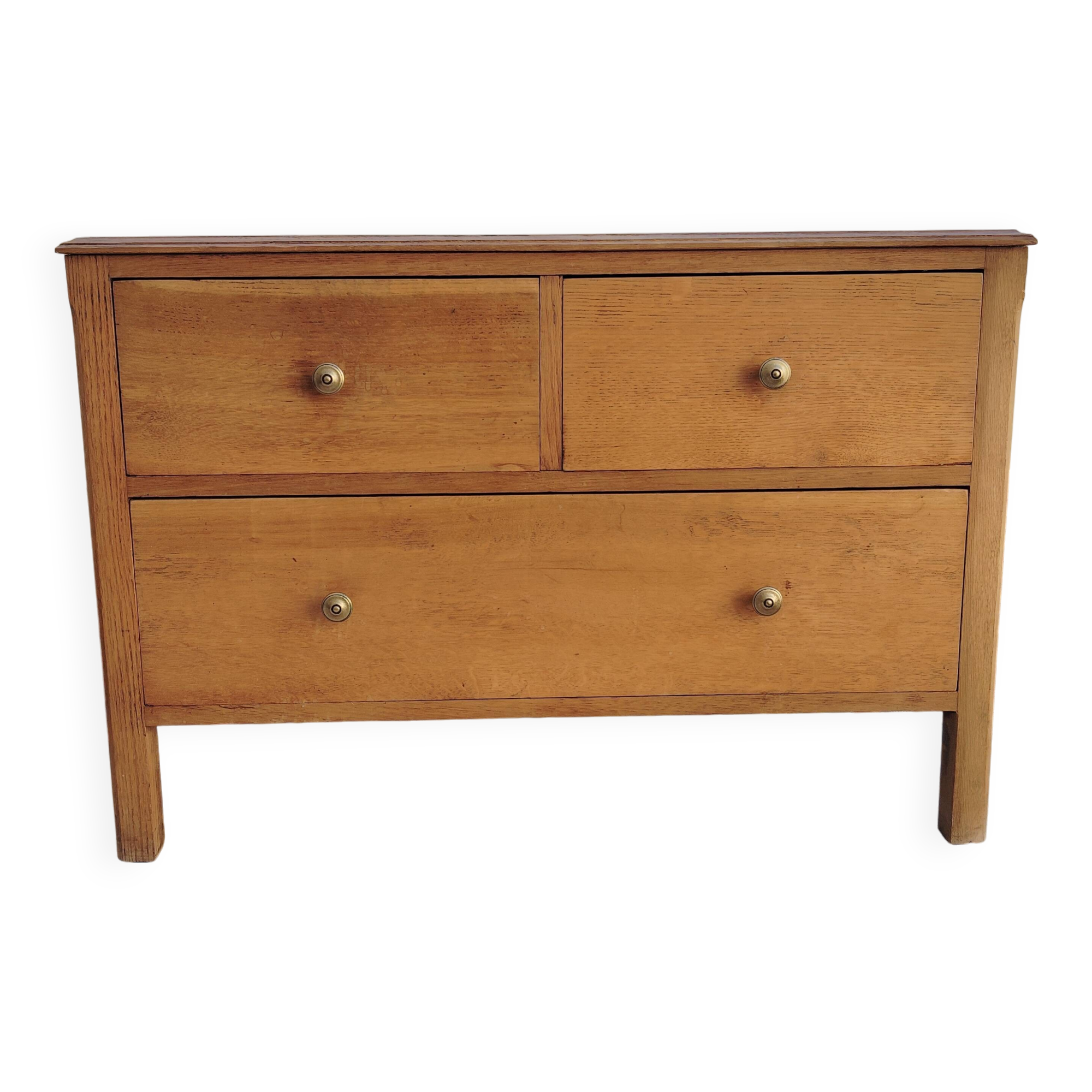 Small English oak chest of drawers with 3 drawers