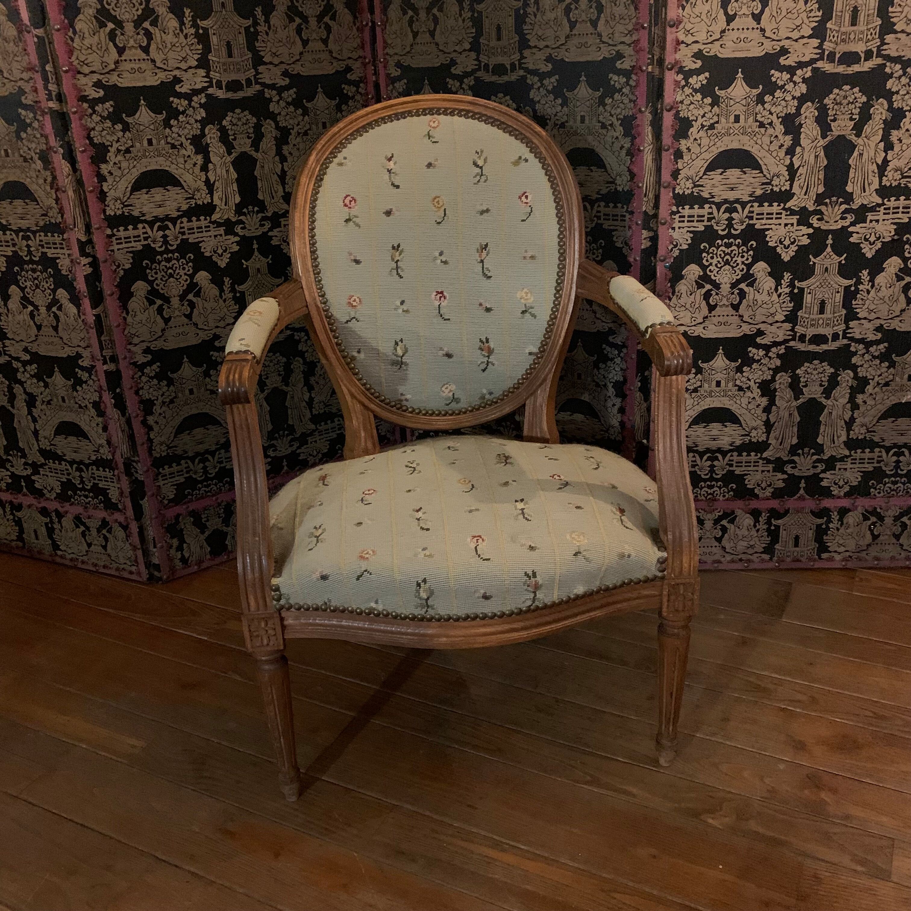 Louis xvi convertible