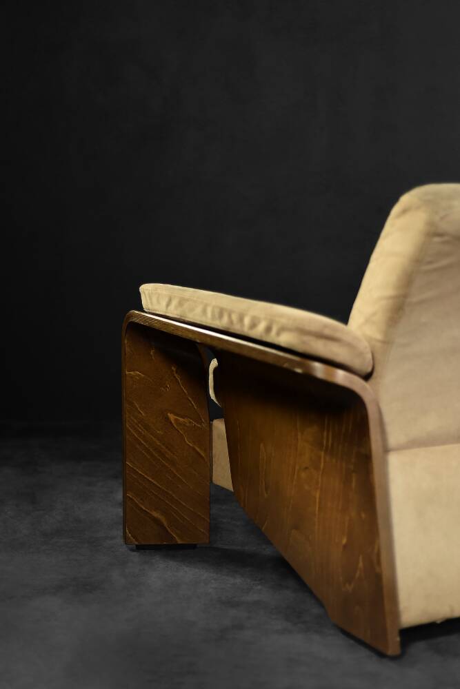 Modern Norwegian mid-century two-seater sofa, low-back loveseat Stressless Pegasus by Ekornes.