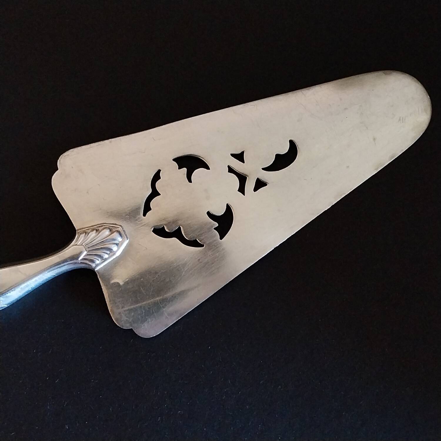 Antique art nouveau silver metal pie server
