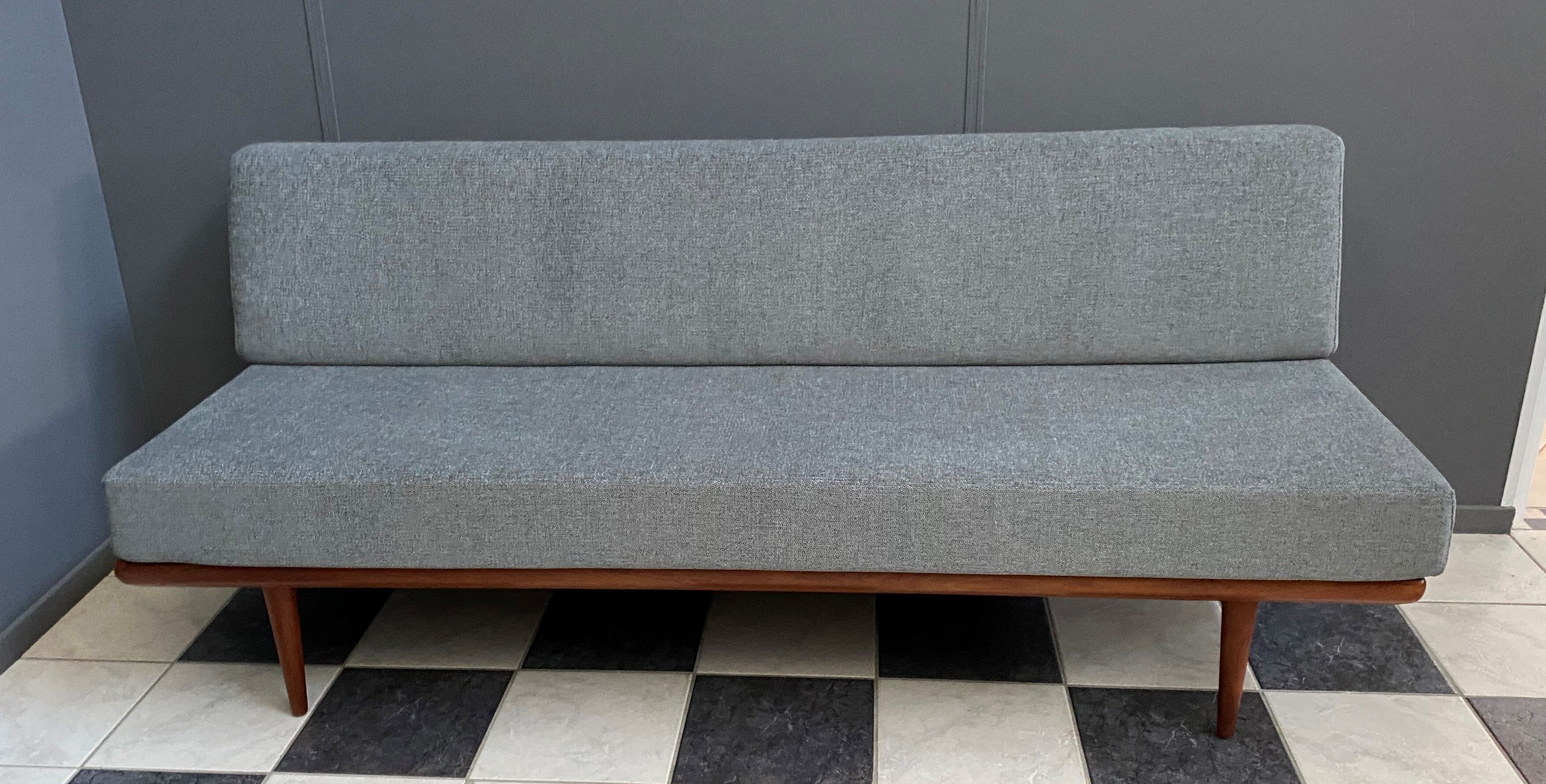 Daybed by Peter Hvidt for France & Daverkosen
