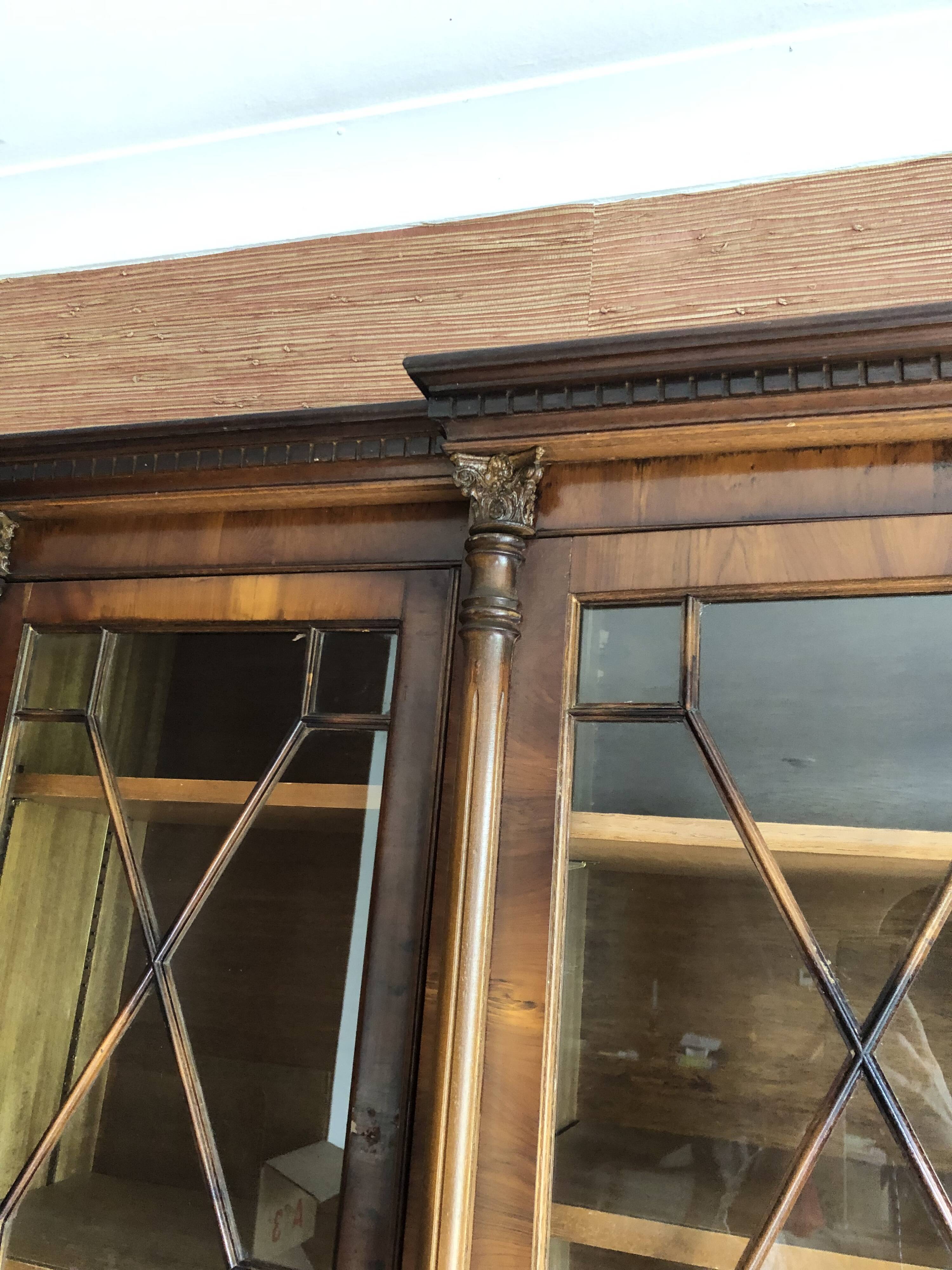 English-style display cabinet/library