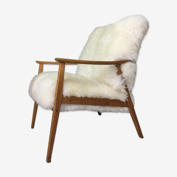 Fauteuil en peau de mouton blanc vintage